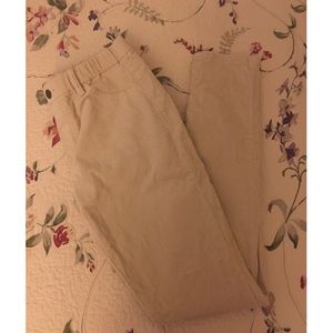SOLD❣️🌟 UNIQLO Women’s Straight Leg Pants